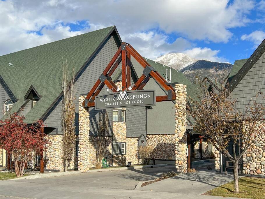 Holiday home Relaxing Mountain Getaway At Mystic Springs Canmore
